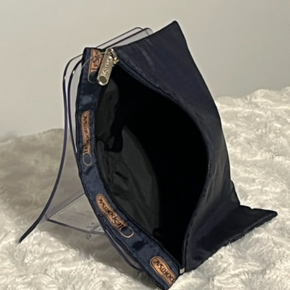 Le SPORTSAC Navy Blue Cosmetic Or General Purpose Pouch NWOT - Picture 5 of 6